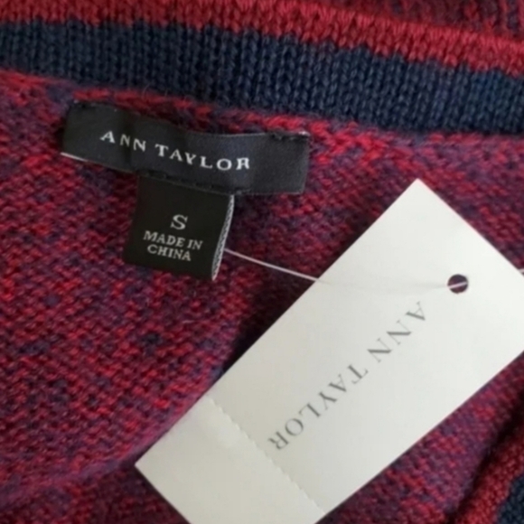 Ann Taylor long sleeve hook front knit cardigan sweater - Picture 8 of 10